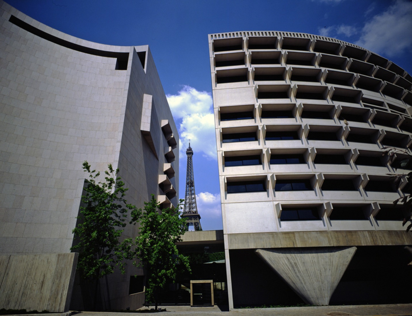 Harry Seidler, Embassy of Australia, Paris, France, 1973-77.