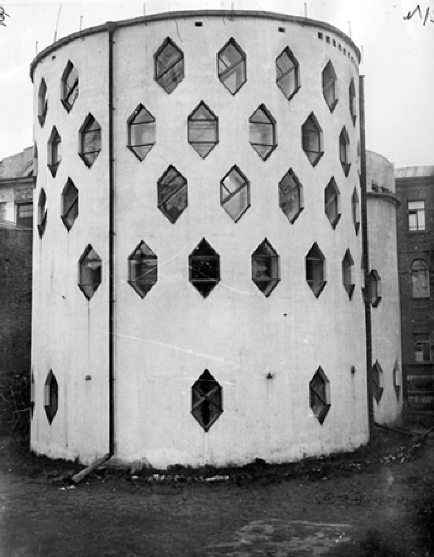 K.S. Melnikov , Casa-estudio del arquitecto K.S. Melnikov, Krivoarbatskii Lane, Moscú, 1927-31 Fotografía de M.A. Iljin, 1931.