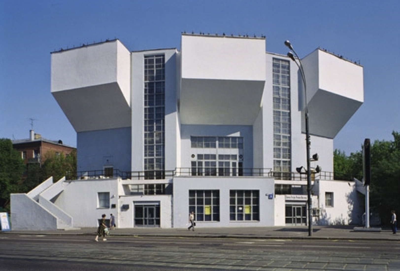 Rusakov Workers' Club: overview of the three segments of the audience Richard Pare, 1995.