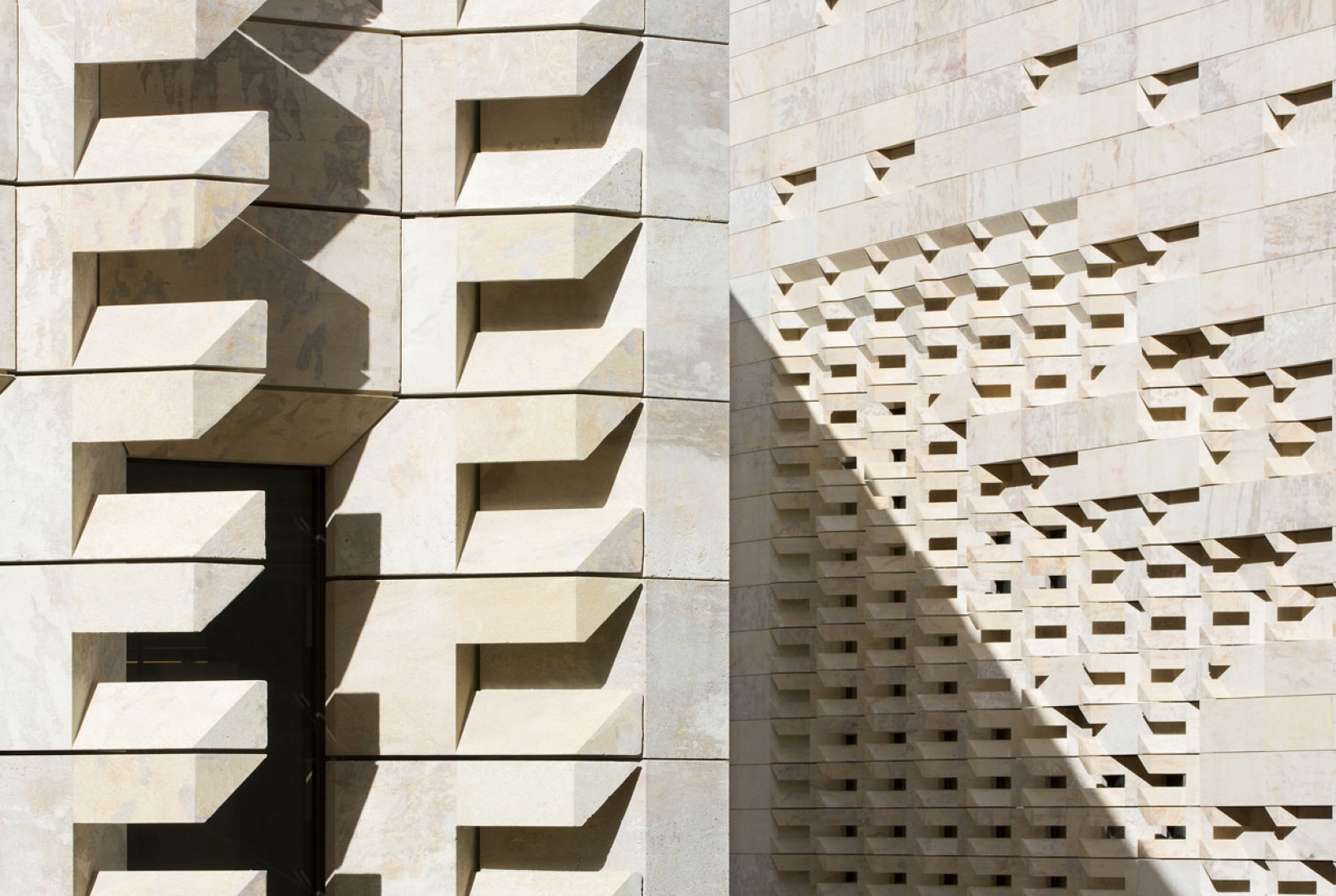 Detalle de fachada. Parlamento de Malta por Renzo Piano Building Workshop (2009-2015). Fotografía © Michel Denancé.