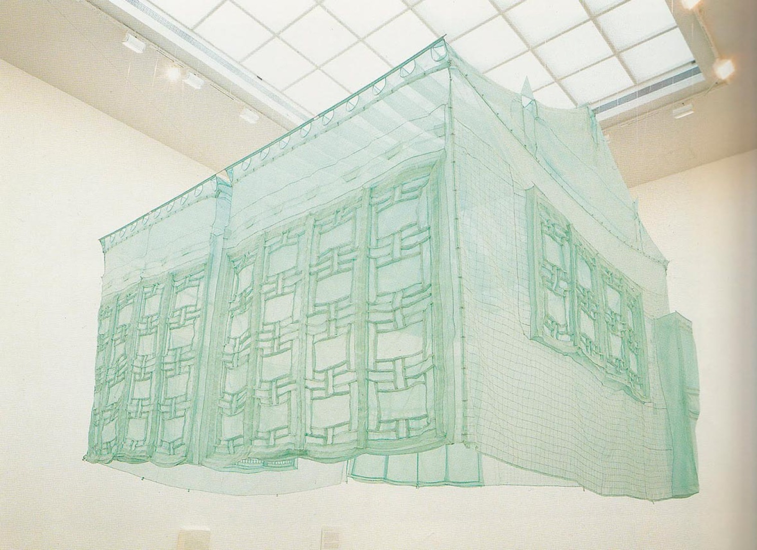 Imagen de la exposición "Perfect House" de Do Ho Suh en el Museo de Arte Contemporáneo Siglo XXI en Kanazawa. Corte de vídeo