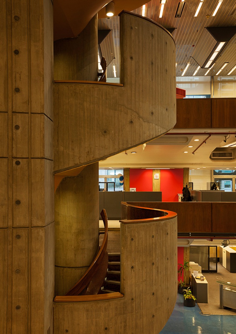 Interior view. Bank of London by Clorindo Testa and SEPRA. Photography ©Federico Cairoli.