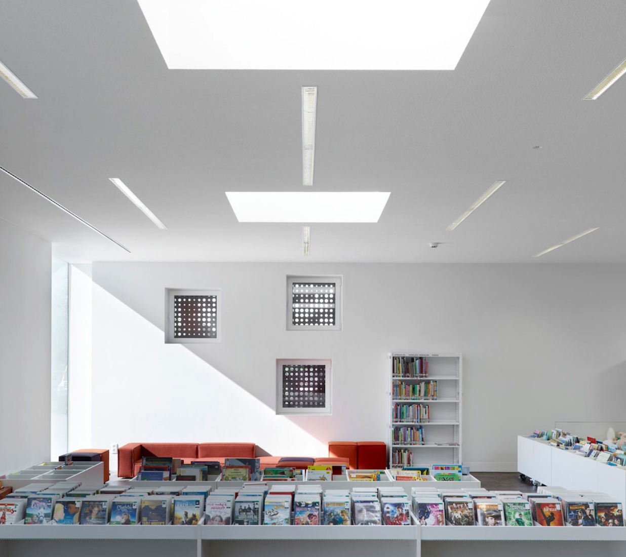 Interior view. City library in Bruges by Studio Farris. Photography by Lumecore/Toon Grobet. 