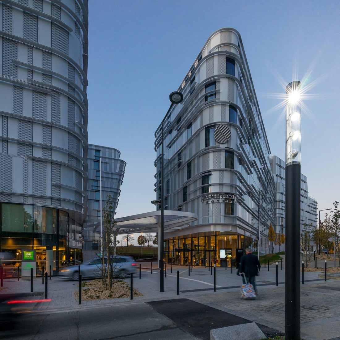 Exterior view. Hotels Accor by Arte Charpentier Architects. Photography by Christophe Valtin.