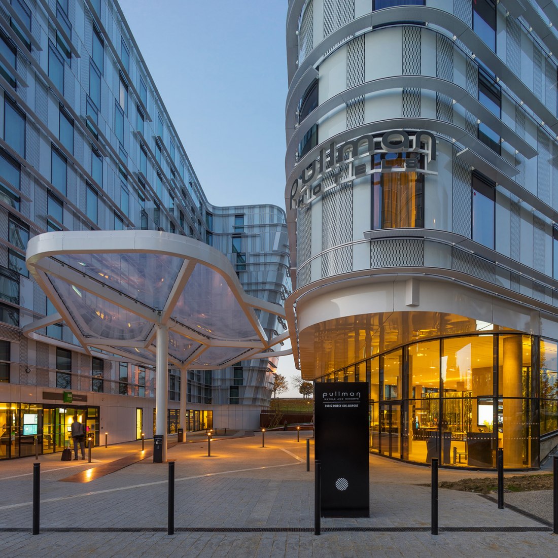 Exterior view. Hotels Accor by Arte Charpentier Architects. Photography by Christophe Valtin.