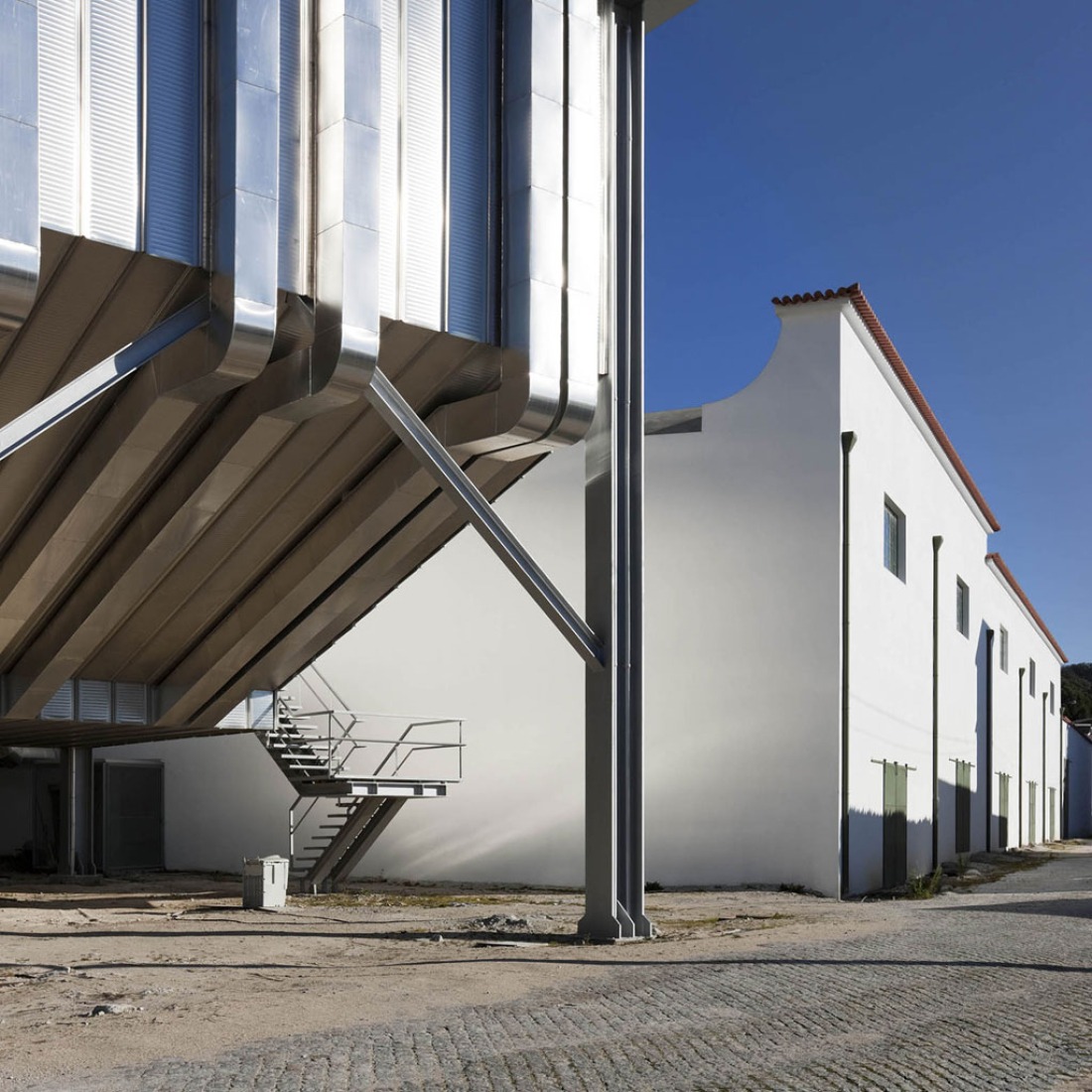 Auditorium A by Souto de Moura and Correia/Ragazzi. Photography © Luís Ferreira Alves.