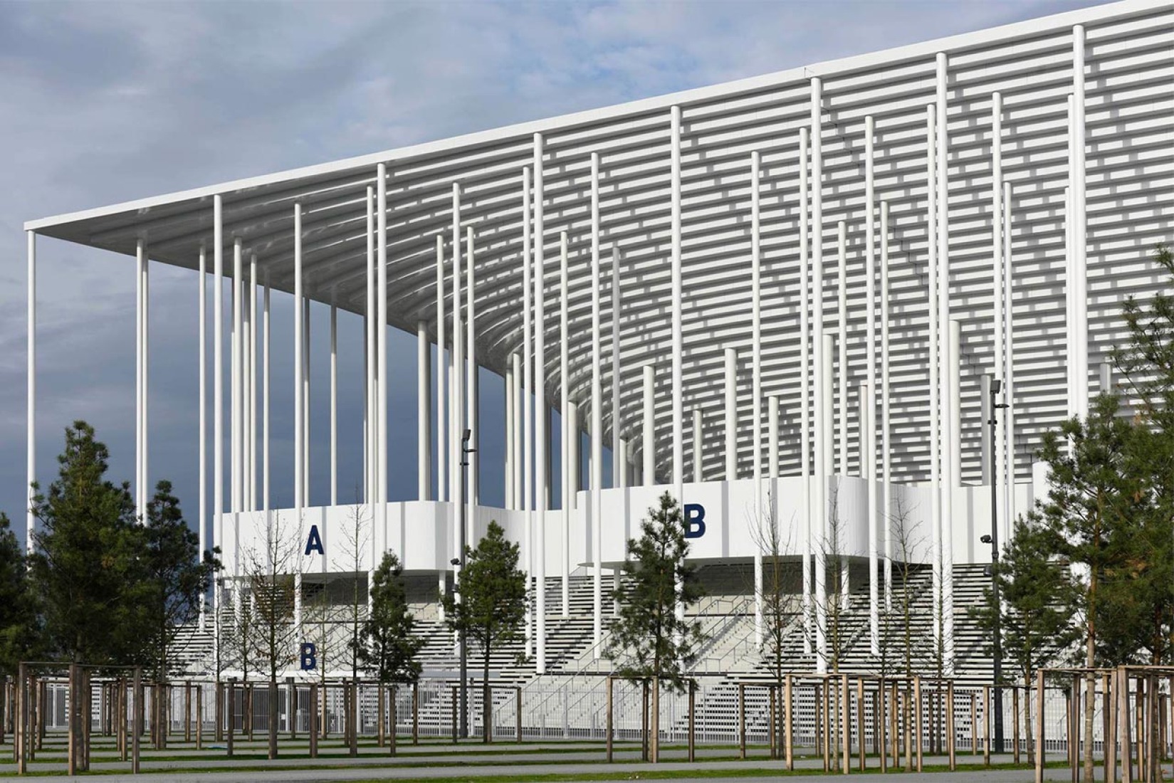 New Bordeaux Stadium by Herzog & De Meuron. Image © Francis Vigouroux. Image courtesy of Nouveau Stade Bordeaux.