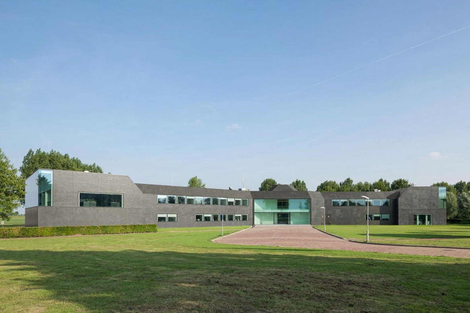 Vista general. Ayuntamiento de Borsele por Atelier Kempe Thill. Fotografía © Ulrich Schwarz. 