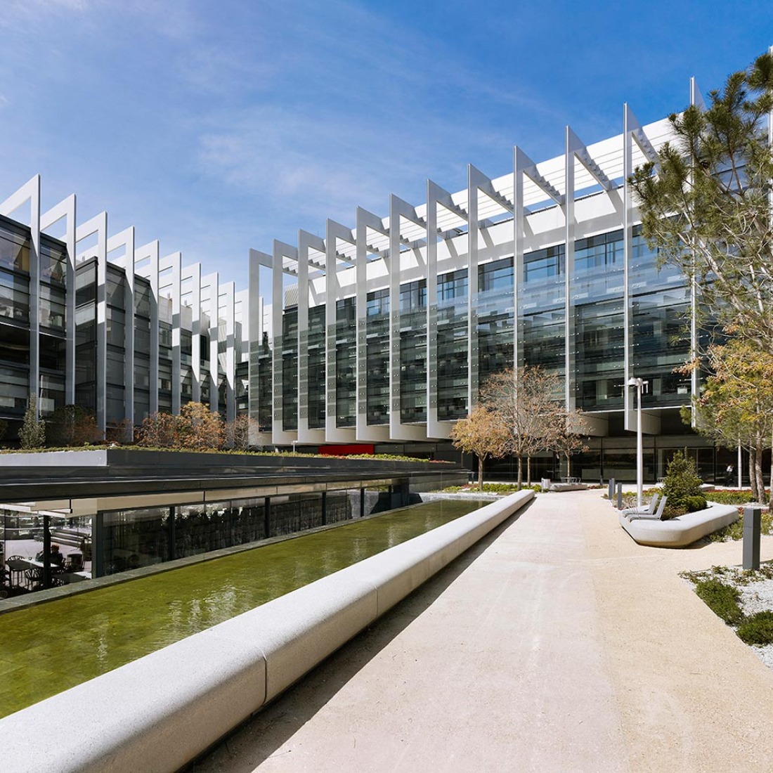 Campus Repsol de Madrid, por Rafael de La-Hoz Arquitectos. Fotografía © Alfonso Quiroga. 