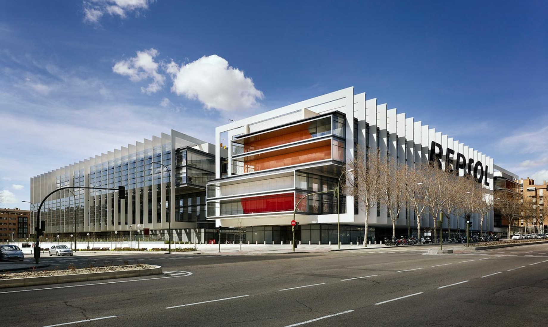 Campus Repsol de Madrid, por Rafael de La-Hoz Arquitectos. Fotografía © Alfonso Quiroga. 