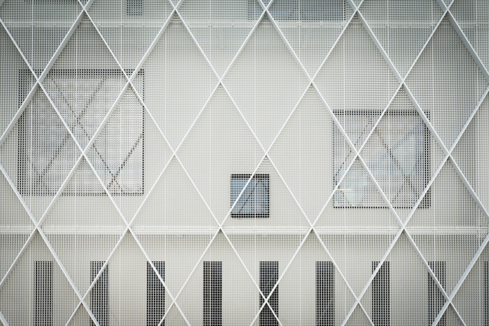 Detail of the double facade. Office LL by Caan Architecten. Photograph © Thomas De Bruyne – Cafeine.