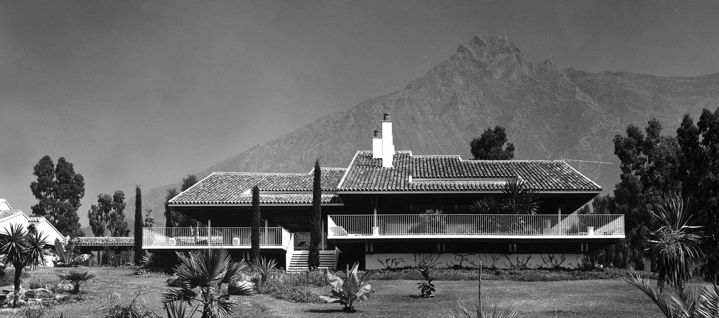 Casa El Batatal para Arturo Fierro, Marbella, 1970-71 por Fernando Higueras. Imagen © Fundación Fernando Higueras, cortesía Museo ICO.