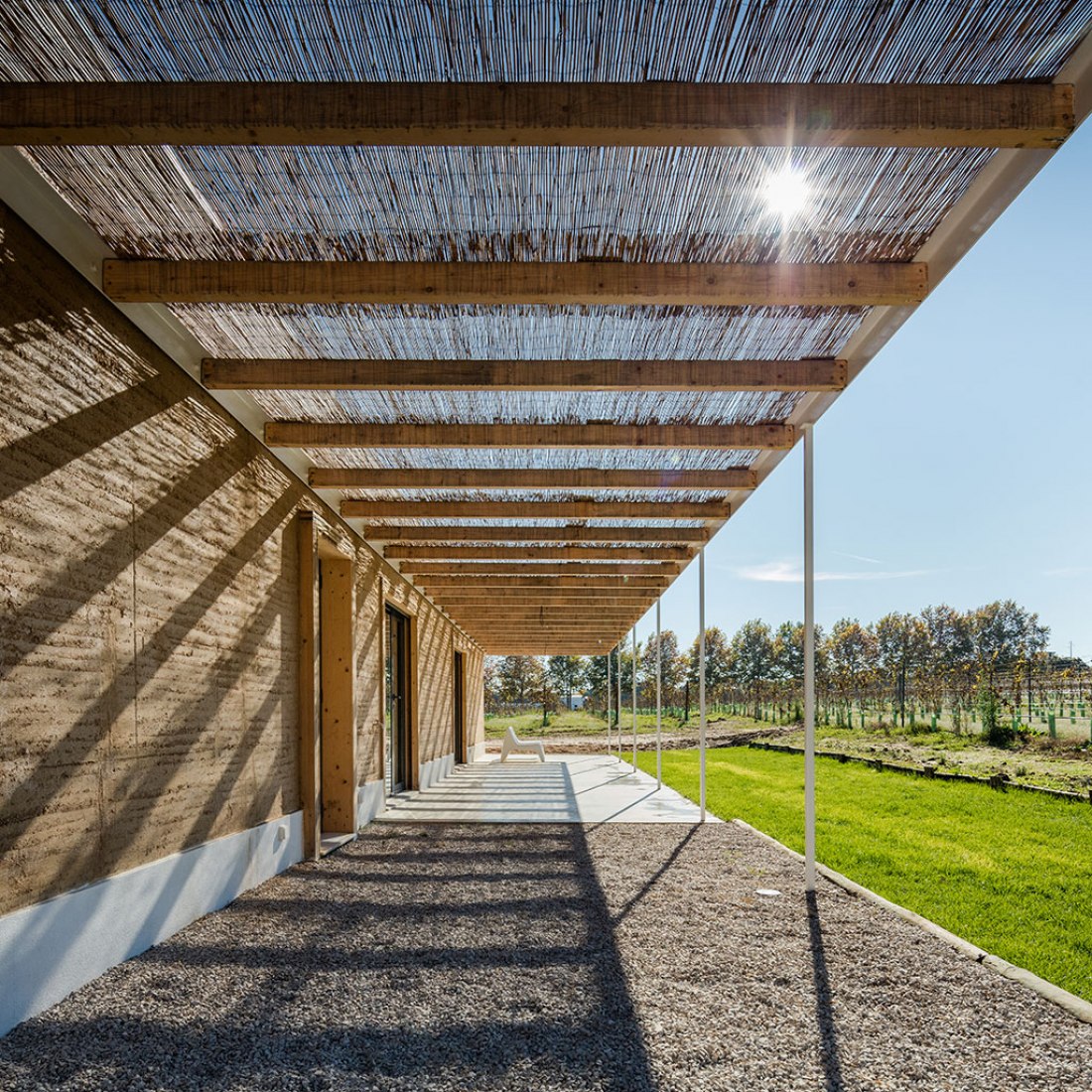 Exterior view common areas. Vineyard house by Blaanc. Photography © João Morgado.