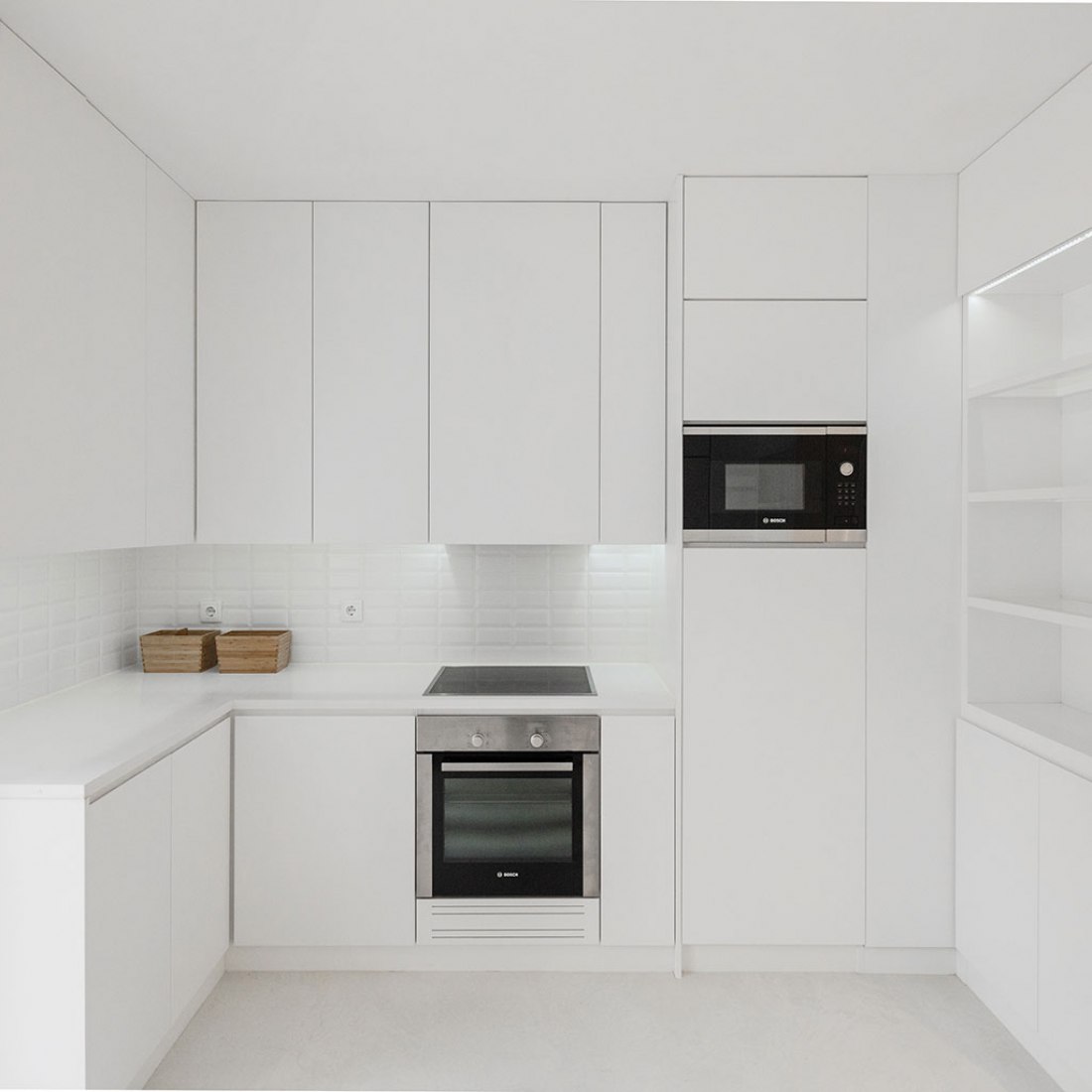 Interior view kitchen. Vineyard house by Blaanc. Photography © João Morgado.