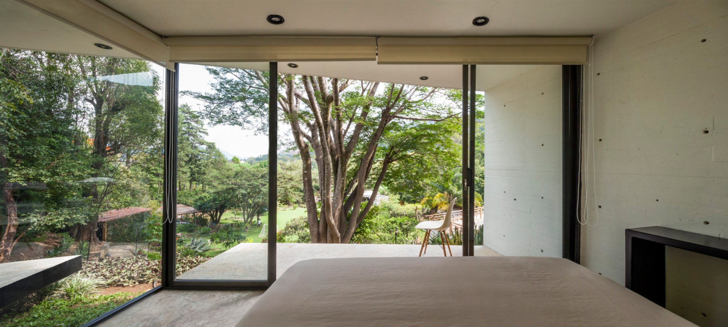 Inside view. Tepoztlán Lounge by Cadaval & Solà-Morales. Photography © Sandra Pereznieto.