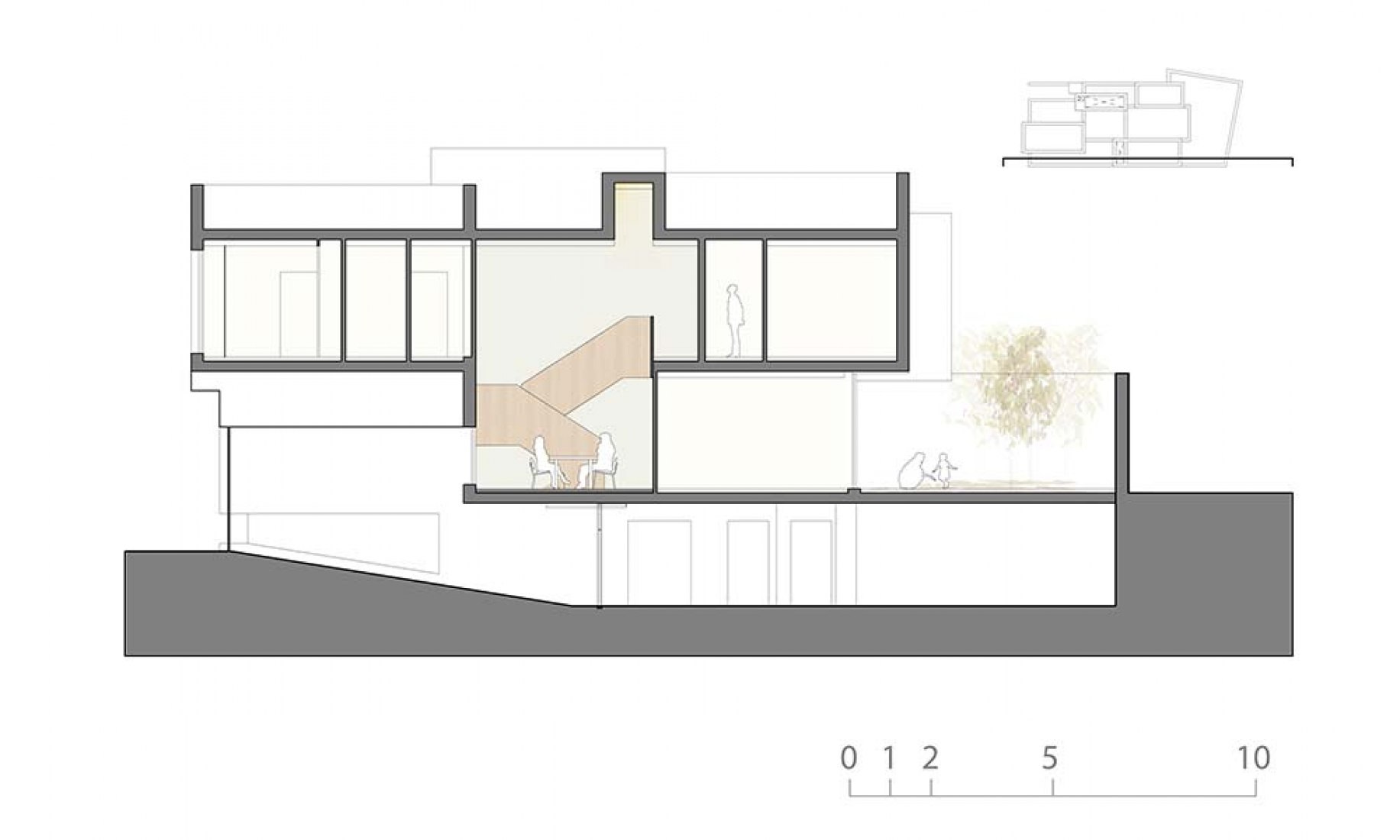 Sección longitudinal. Casa R+ por OOIIO. 