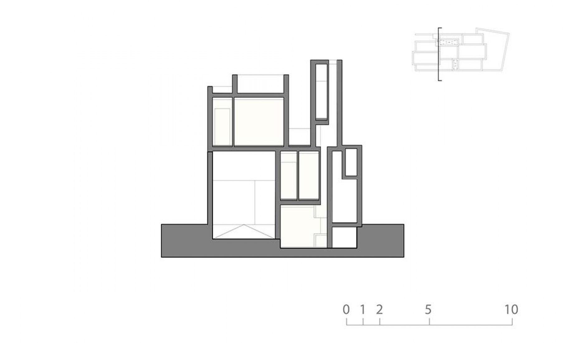 Sección transversal. Casa R+ por OOIIO. 