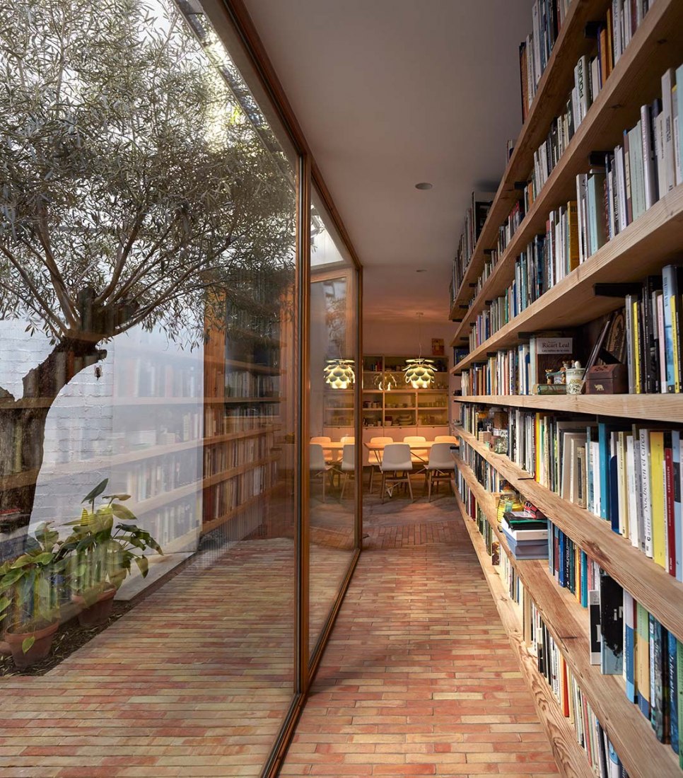 Inside view. Ricart house by Gradolí&Sanz. Photography © Mariela Apollonio.