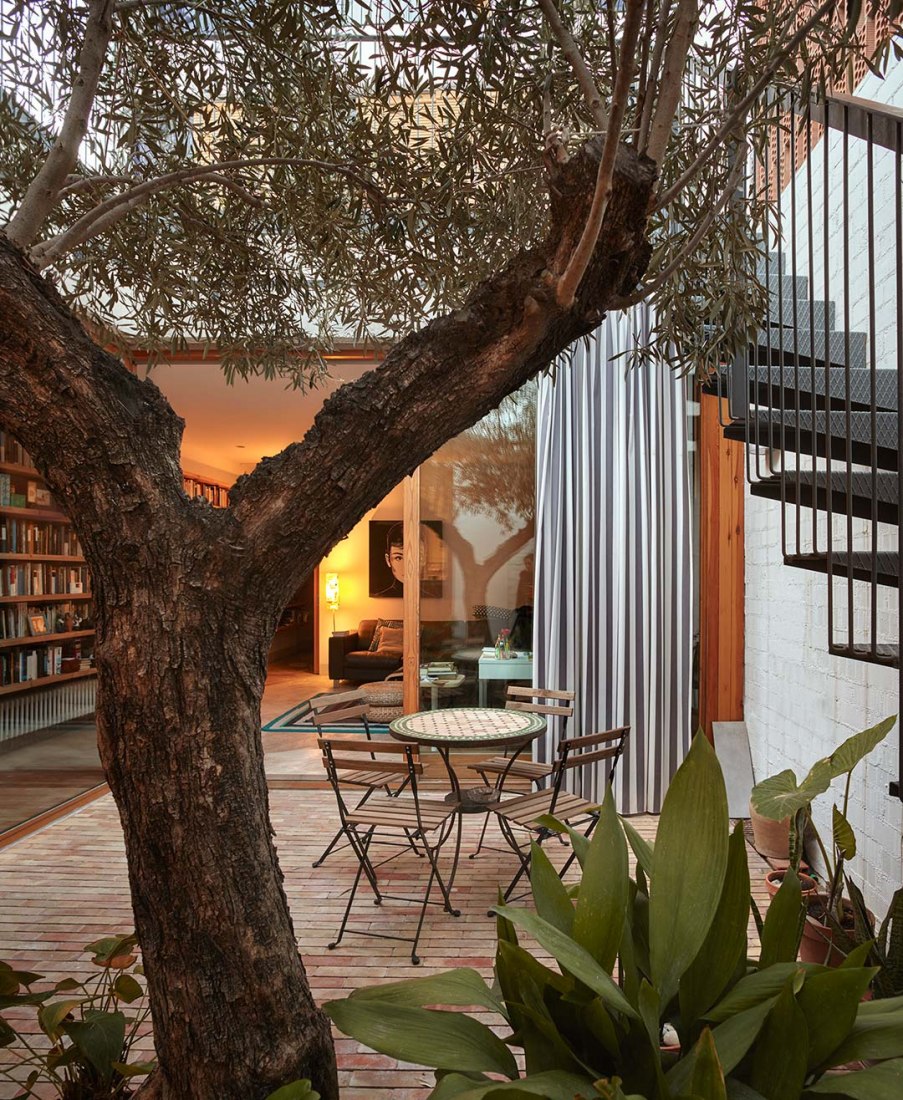 Inside view. Ricart house by Gradolí&Sanz. Photography © Mariela Apollonio.