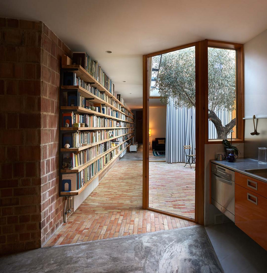 Inside view. Ricart house by Gradolí&Sanz. Photography © Mariela Apollonio.