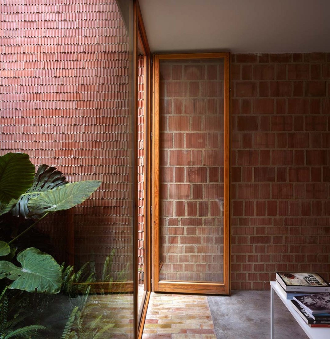 Inside view. Ricart house by Gradolí&Sanz. Photography © Mariela Apollonio.