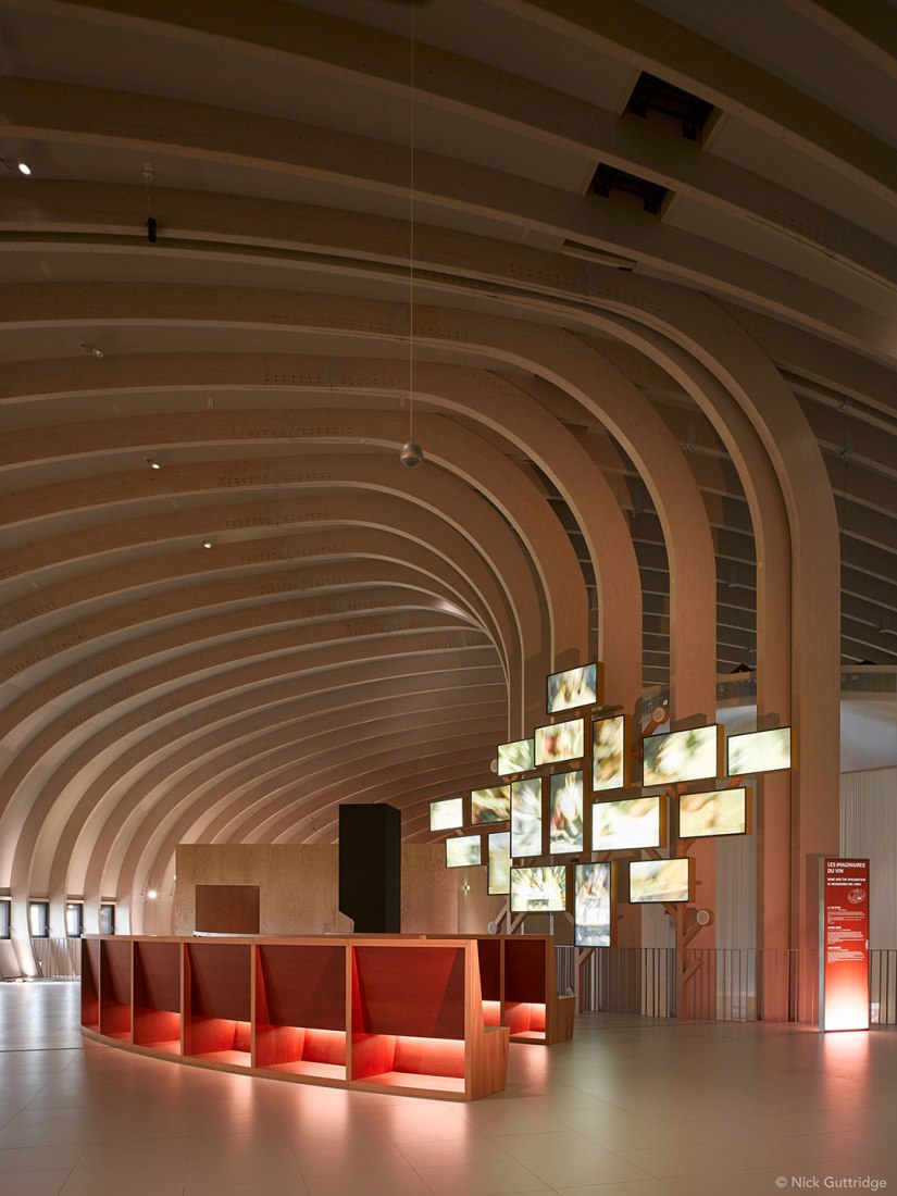 Exhibition Room view by Casson Mann. Cité du Vin by X-TU. Photography © Cité du Vin.