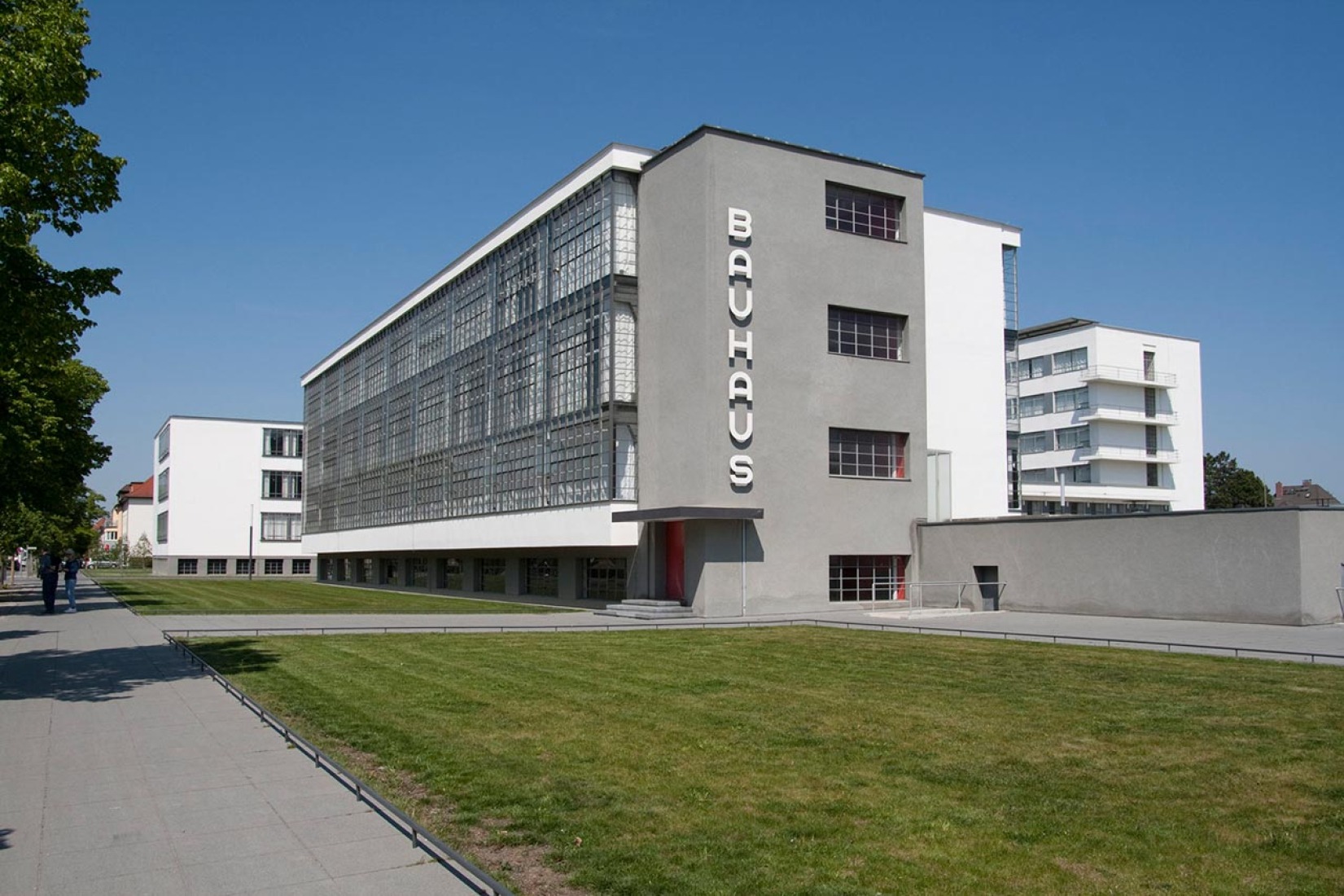 Bauhaus Building Dessau, Walter Gropius 1925/26, view from south.