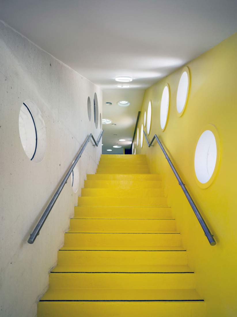 Stairway. El Tossal Social Centre by CrystalZoo. Photograph © David Frutos.