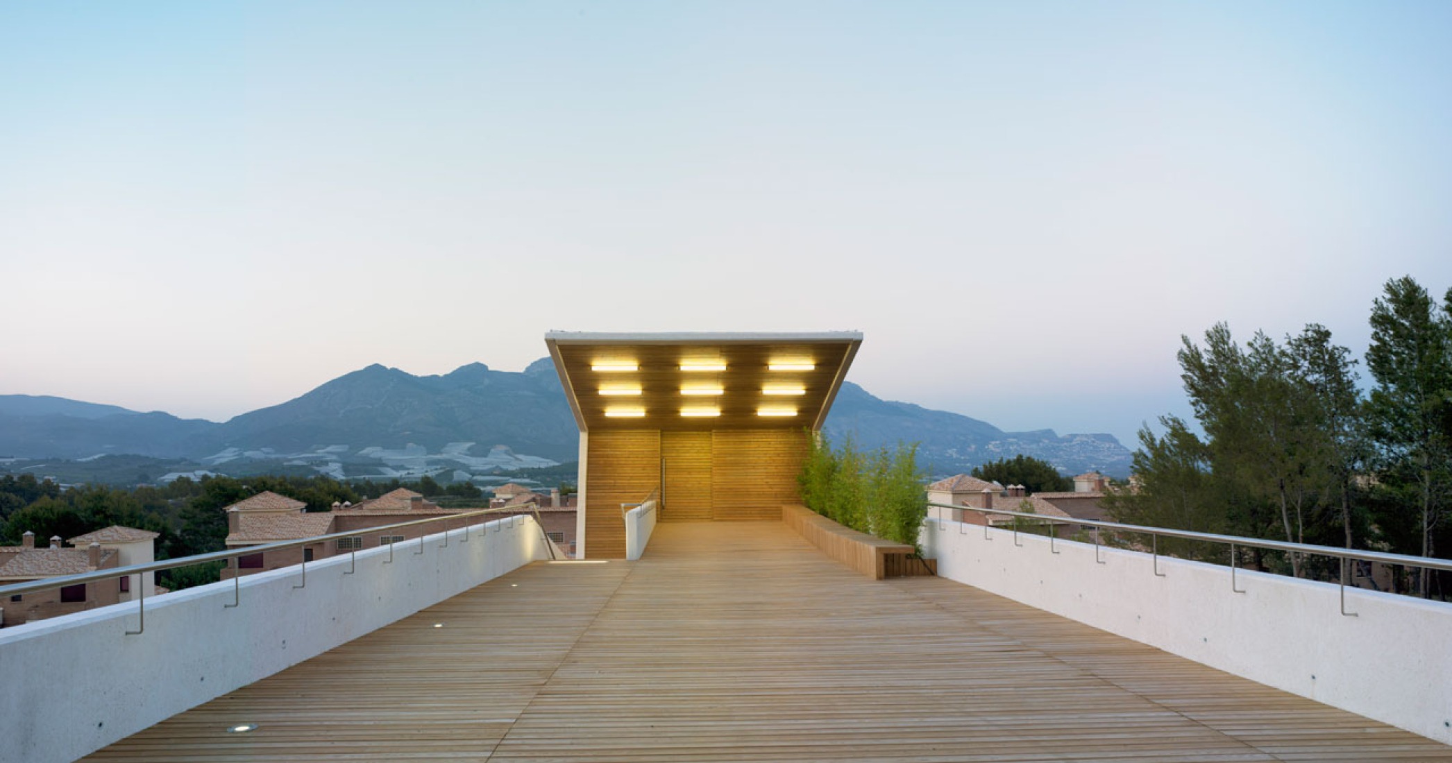 Outside view from entrance's platform. El Tossal Social Centre by CrystalZoo. Photograph © David Frutos. Click above to see larger image.