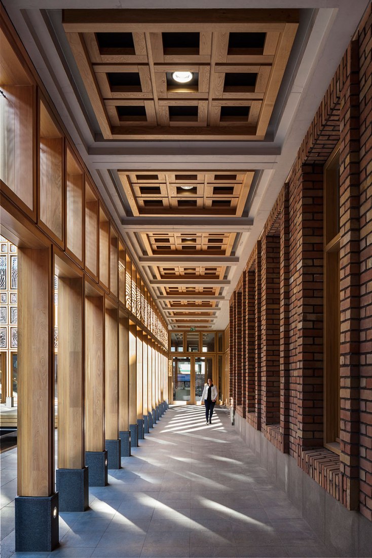 Vista exterior patio. Ayuntamiento de Deventer por Neutelings Riedijk Architecten. Fotografía © Scagliola Brakkee / © Neutelings Riedijk Arquitectos.