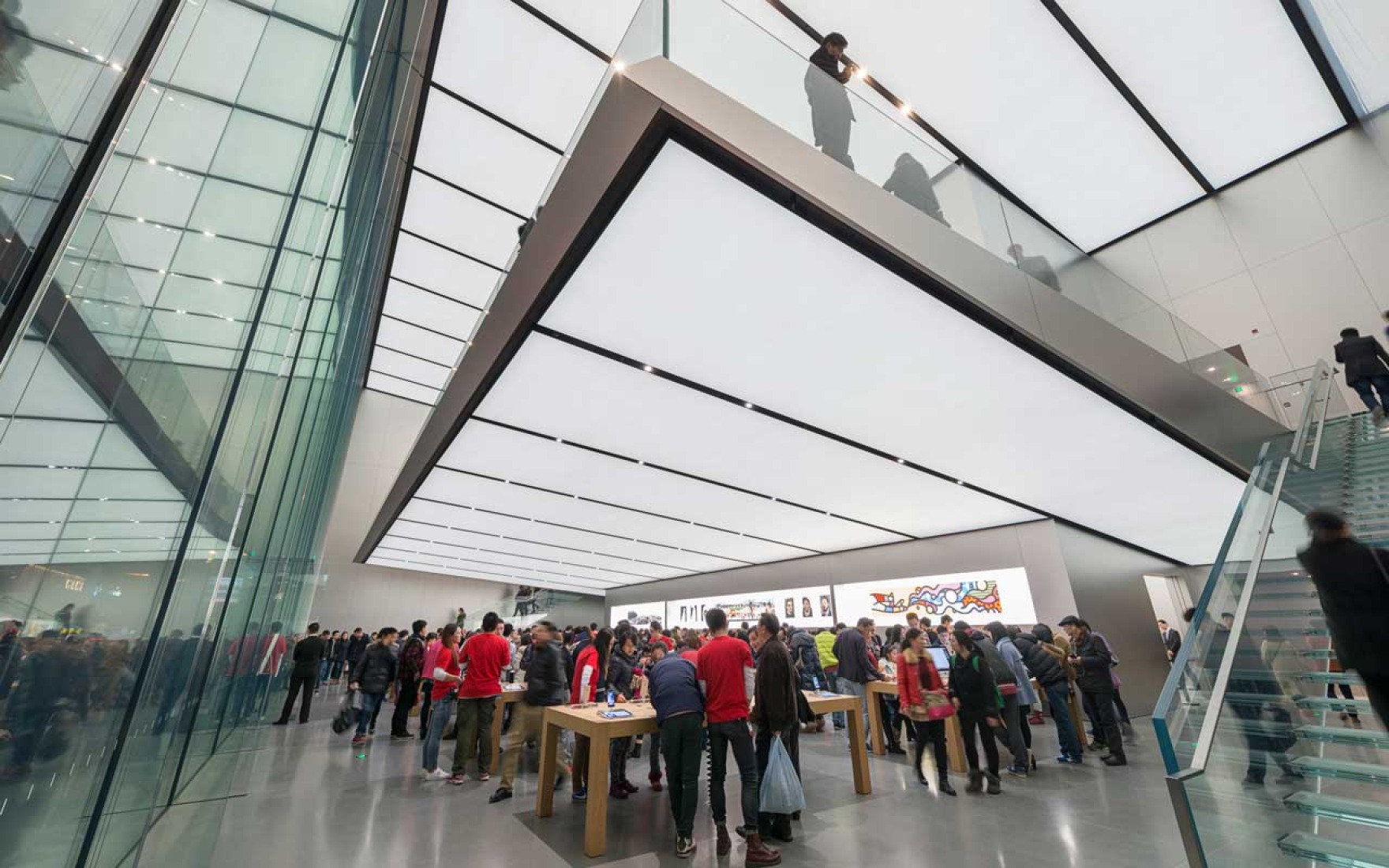 Apple store in Hangzhou by Foster + Partners. Photography courtesy of Apple