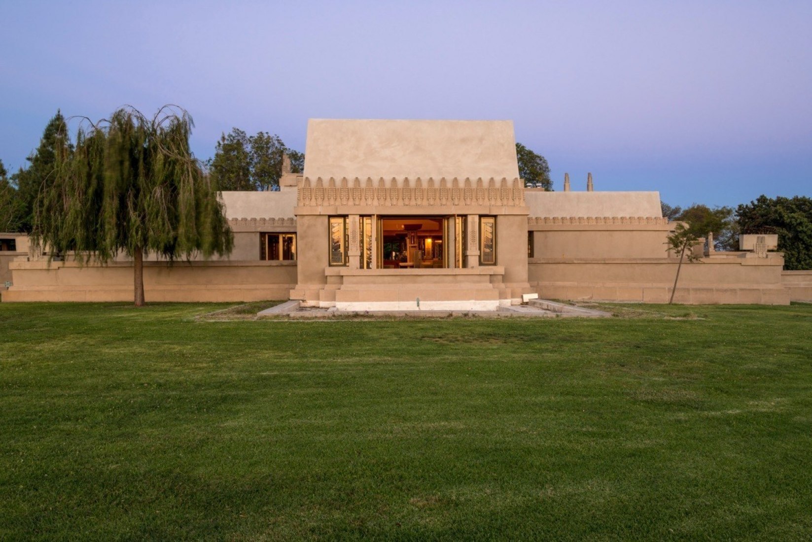 Hollyhock House. Photograph by Joshua White.