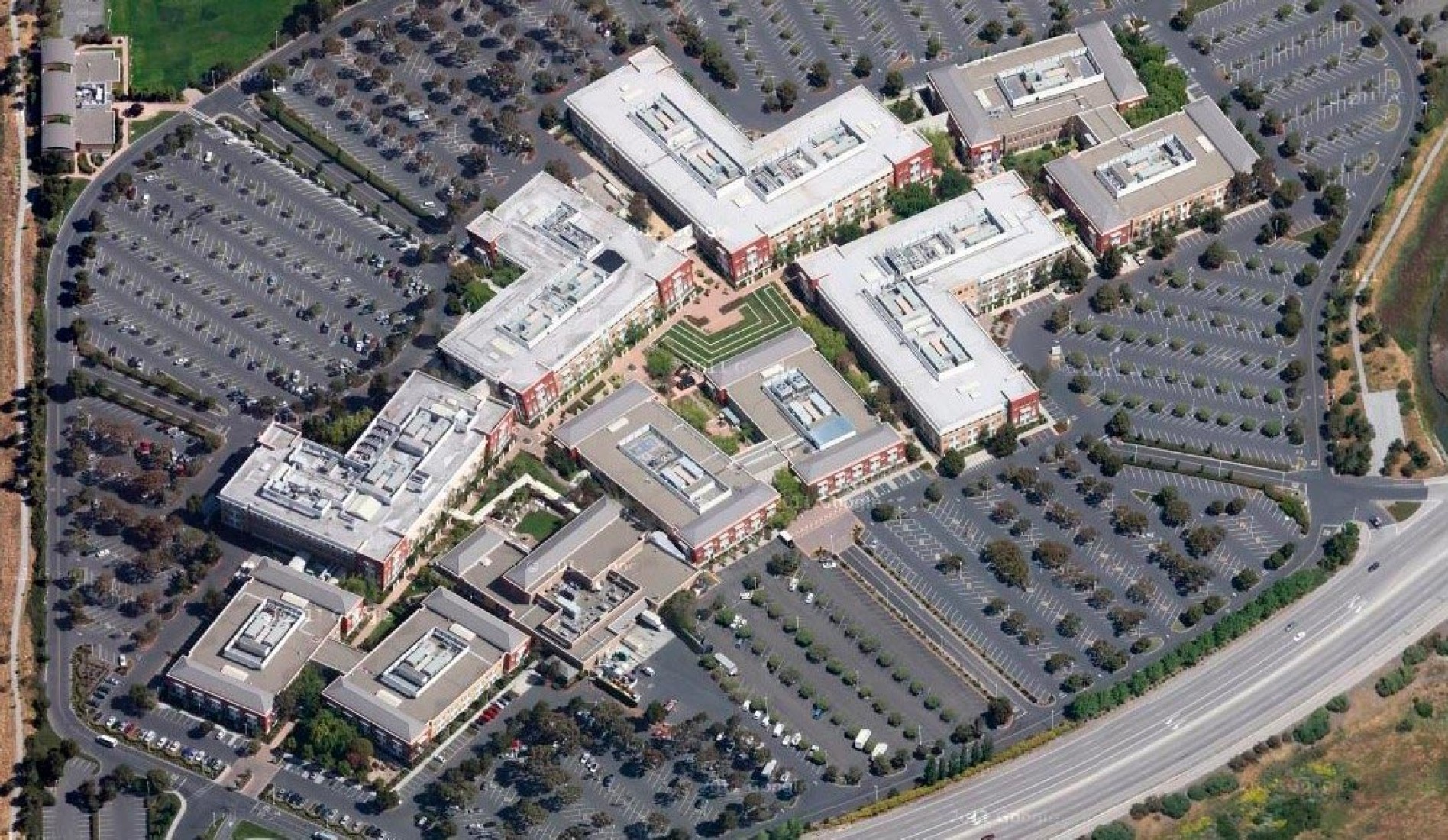 Overview of the current Facebook office in California, once the home of Sun Microsystems.