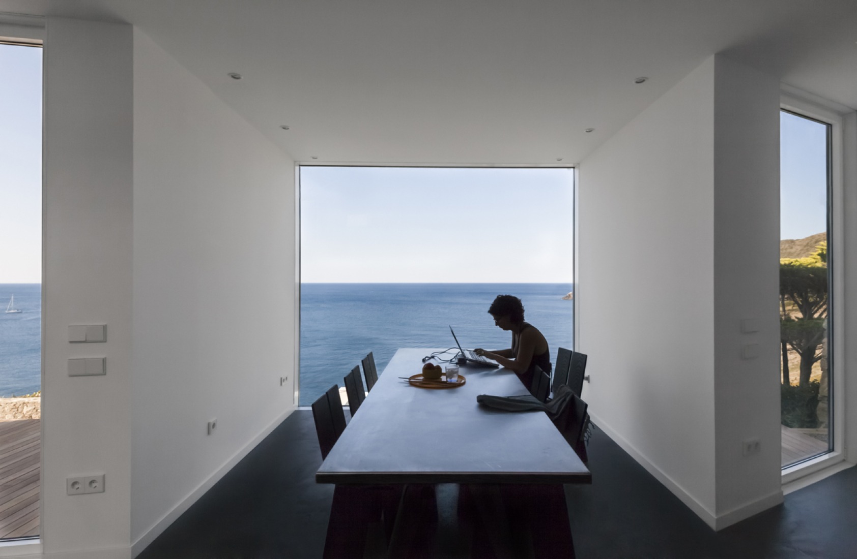 Interior view of the Sunflower House by Cadaval & Solá Morales. Photography © Sandra Pereznieto.