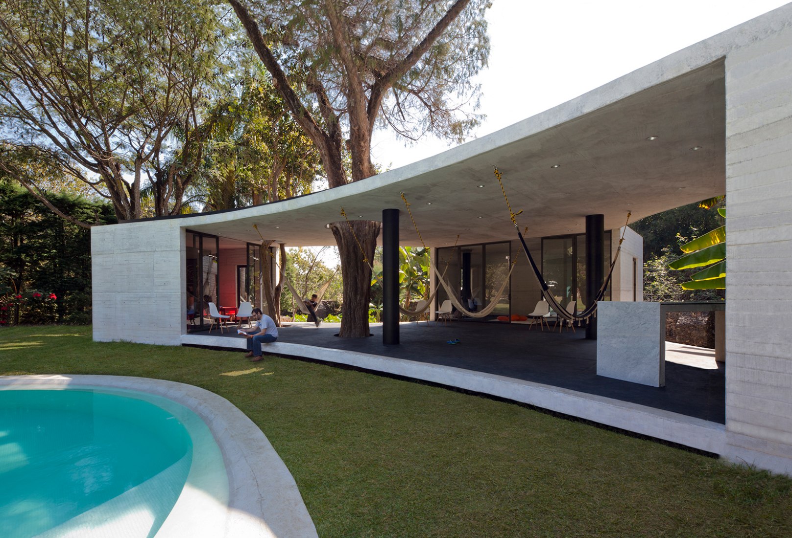 Tepoztlan Lounge by Cadaval & Solà-Molrales. Photography © Diego Berruecos.