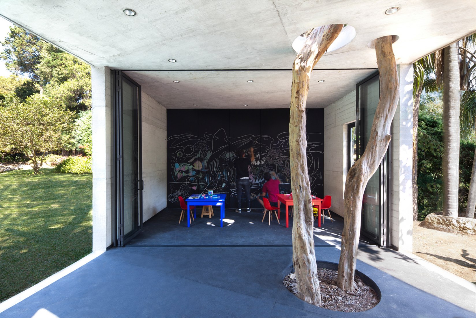 Tepoztlan Lounge by Cadaval & Solà-Molrales. Photography © Diego Berruecos.