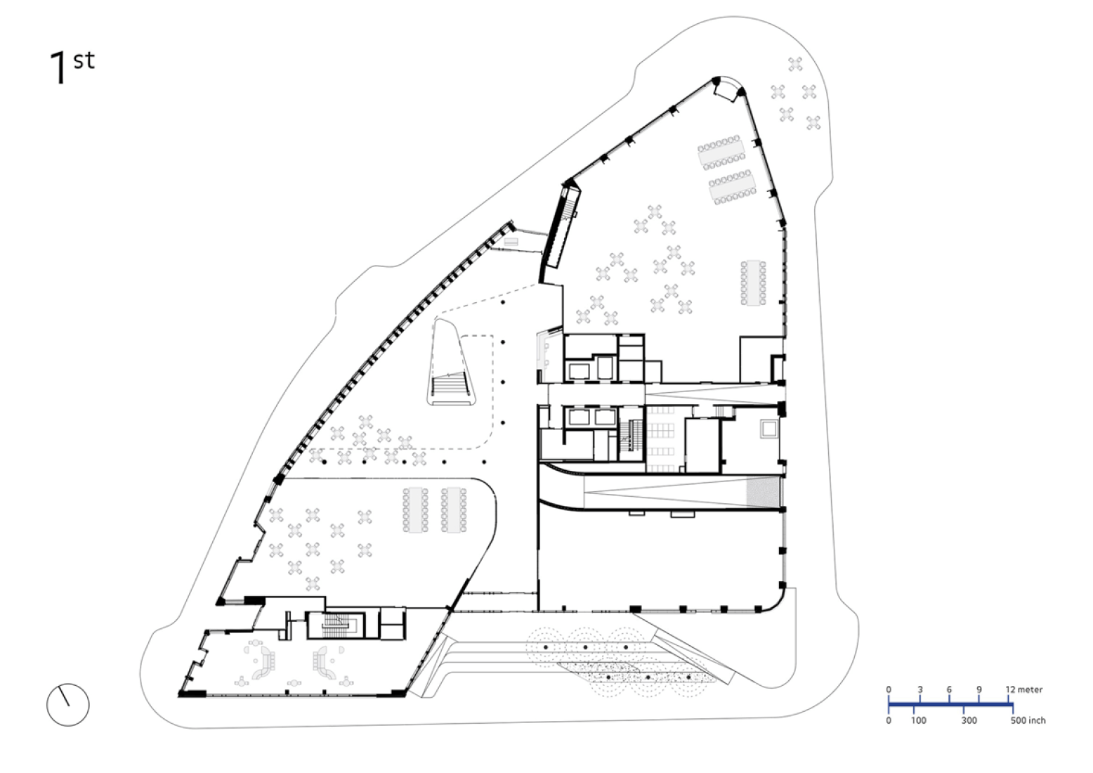 Plano de planta baja. Edificio municipal Bruce C. Bolling por Mecanoo & Sasaki Associates.