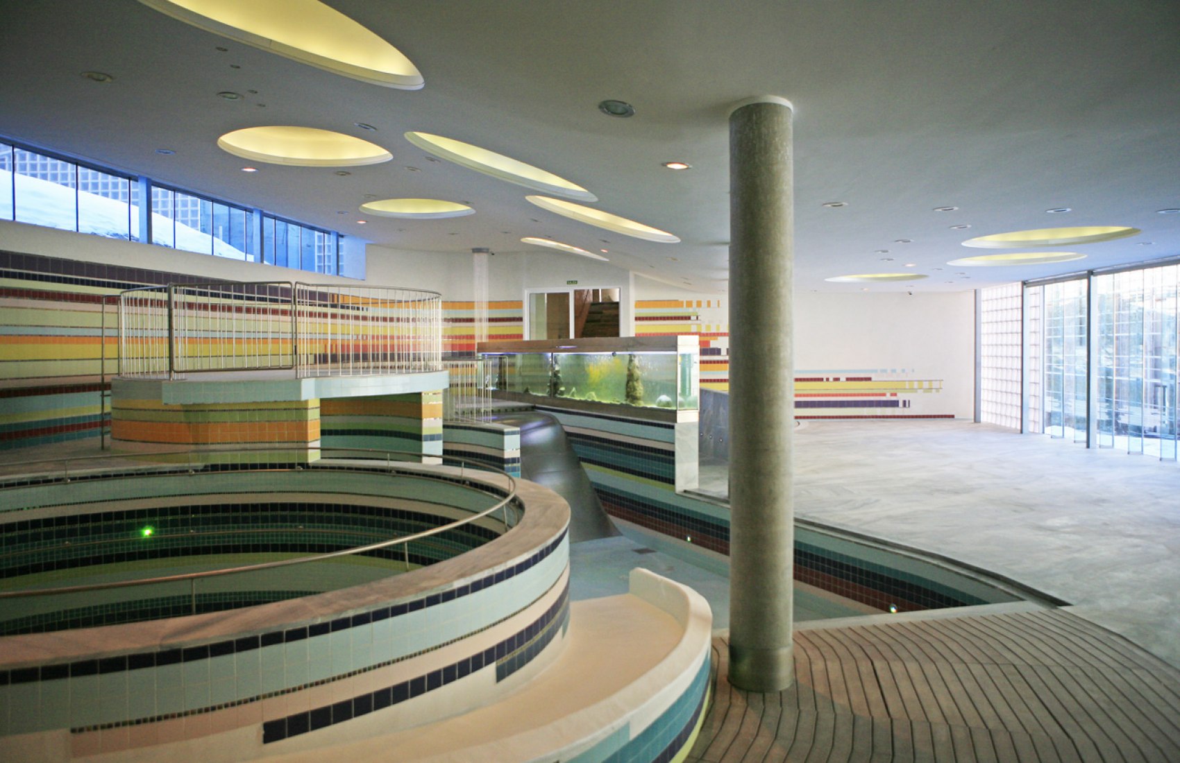 Interior view. Thermal baths "Termas de Tiberio" by Moneo Brock Studio. Photography © Luis Asín.