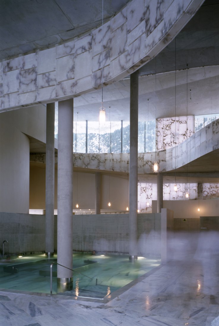 Interior view. Thermal baths "Termas de Tiberio" by Moneo Brock Studio. Photography © Luis Asín.