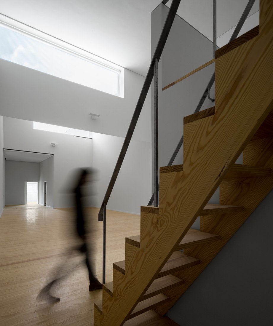 Vista interior. Museo de Arte Contemporáneo Nadir Afonso por Álvaro Siza. Fotografía cortesía de FG+SG © Fernando Guerra.