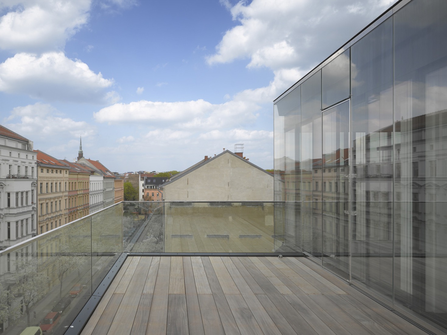 Vista exterior. Terraza. Fundación Tchoban. Museo de dibujo arquitectónico por SPEECH Tchoban & Kuznetsov. Fotografía ©RolandHalbe. 