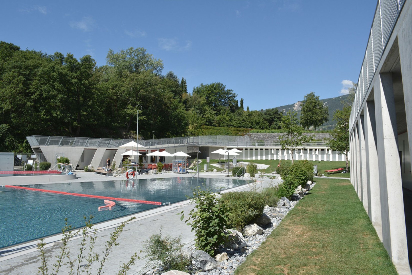 Baths of Géronde by NAU. Photography ©Jean-Lucien Gay.