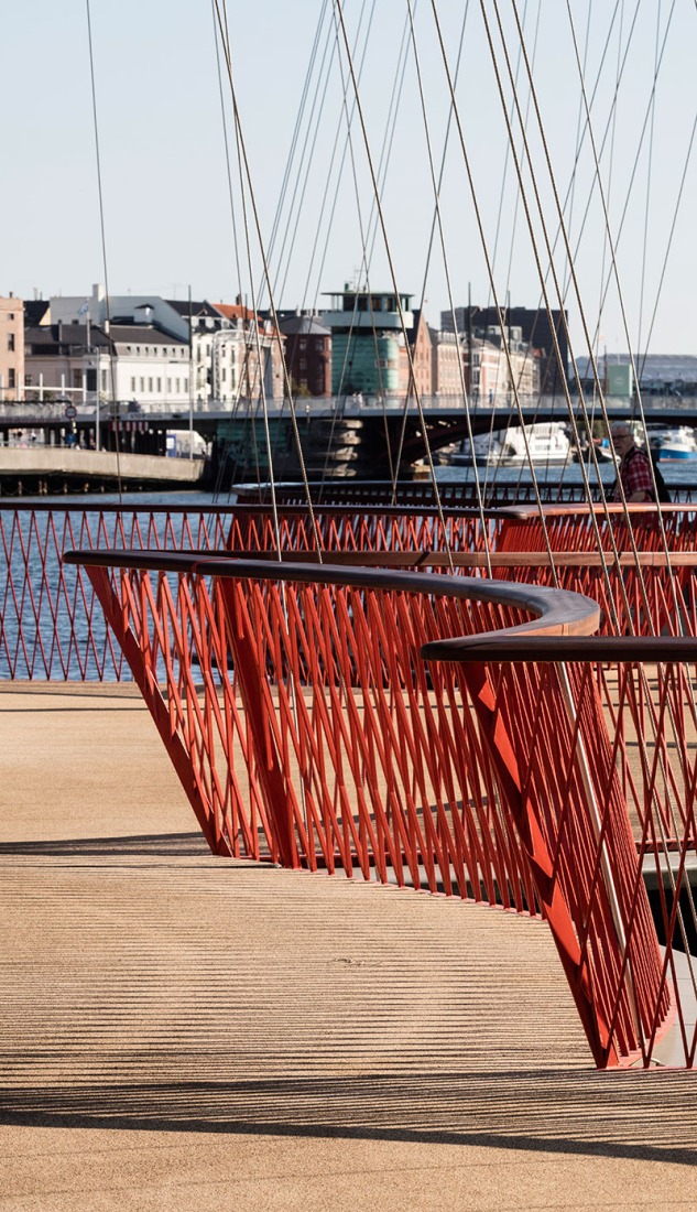 Cirkelbroen por Olafur Eliasson. Fotografía © Anders Sune Berg.