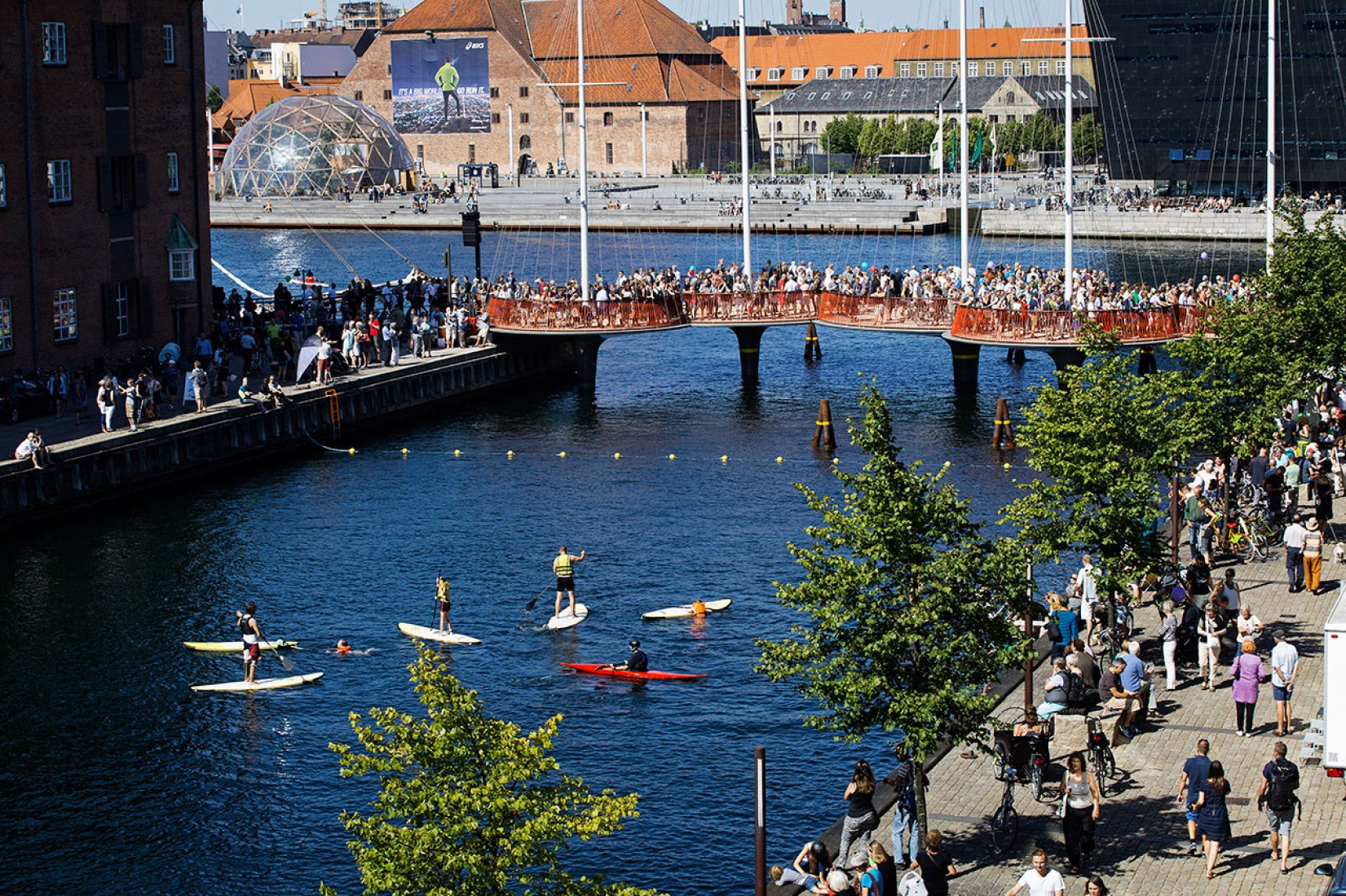 Cirkelbroen por Olafur Eliasson. Fotografía © Søren Svendsen, para Nordea-fonden.