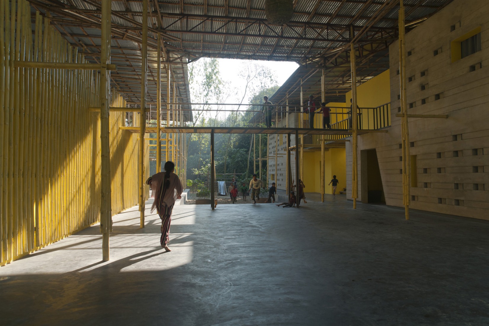 Centro Comunitario Pani en Bangladesh, por SchilderScholte architecten.