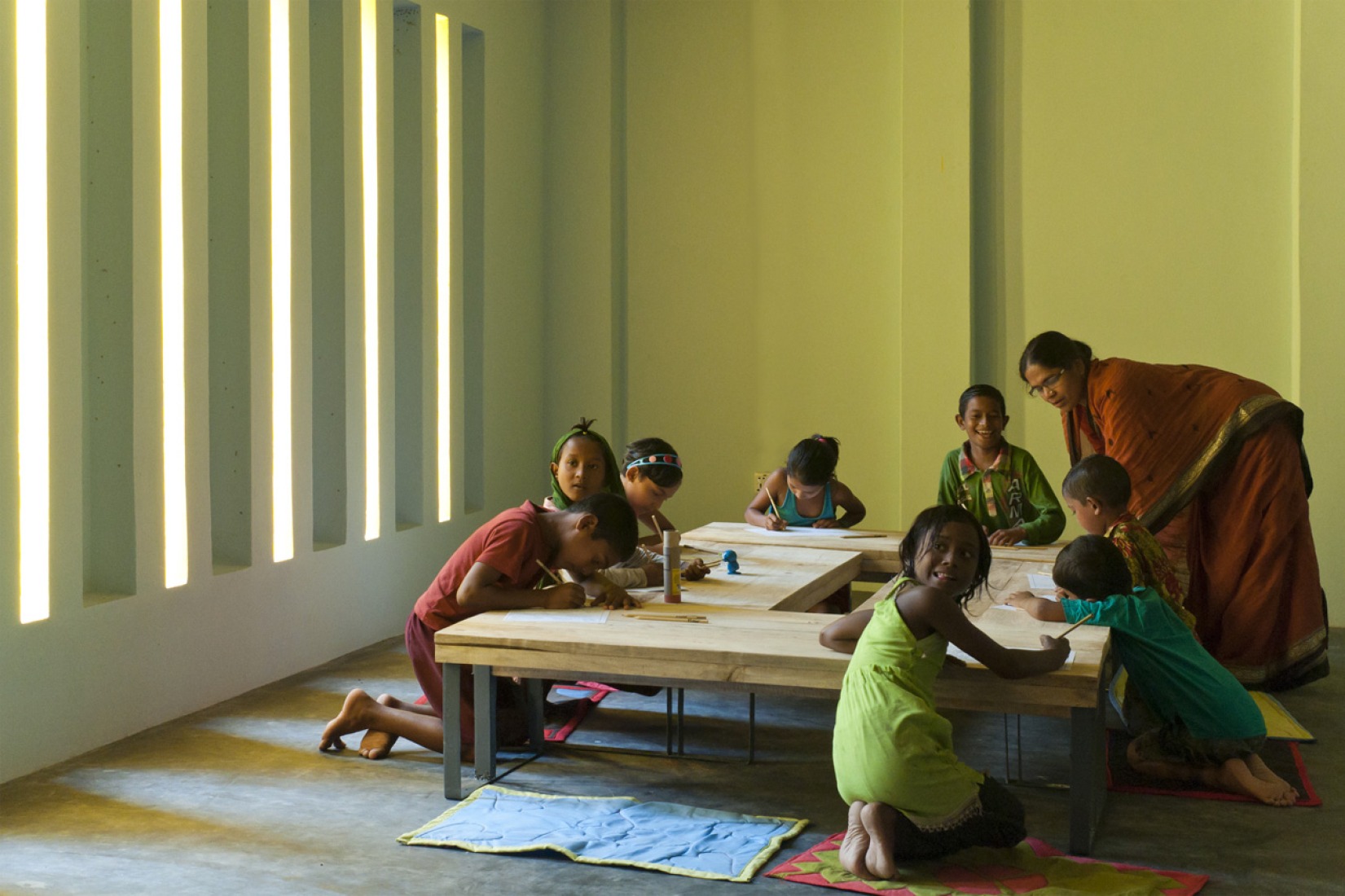 Centro Comunitario Pani en Bangladesh, por SchilderScholte architecten.