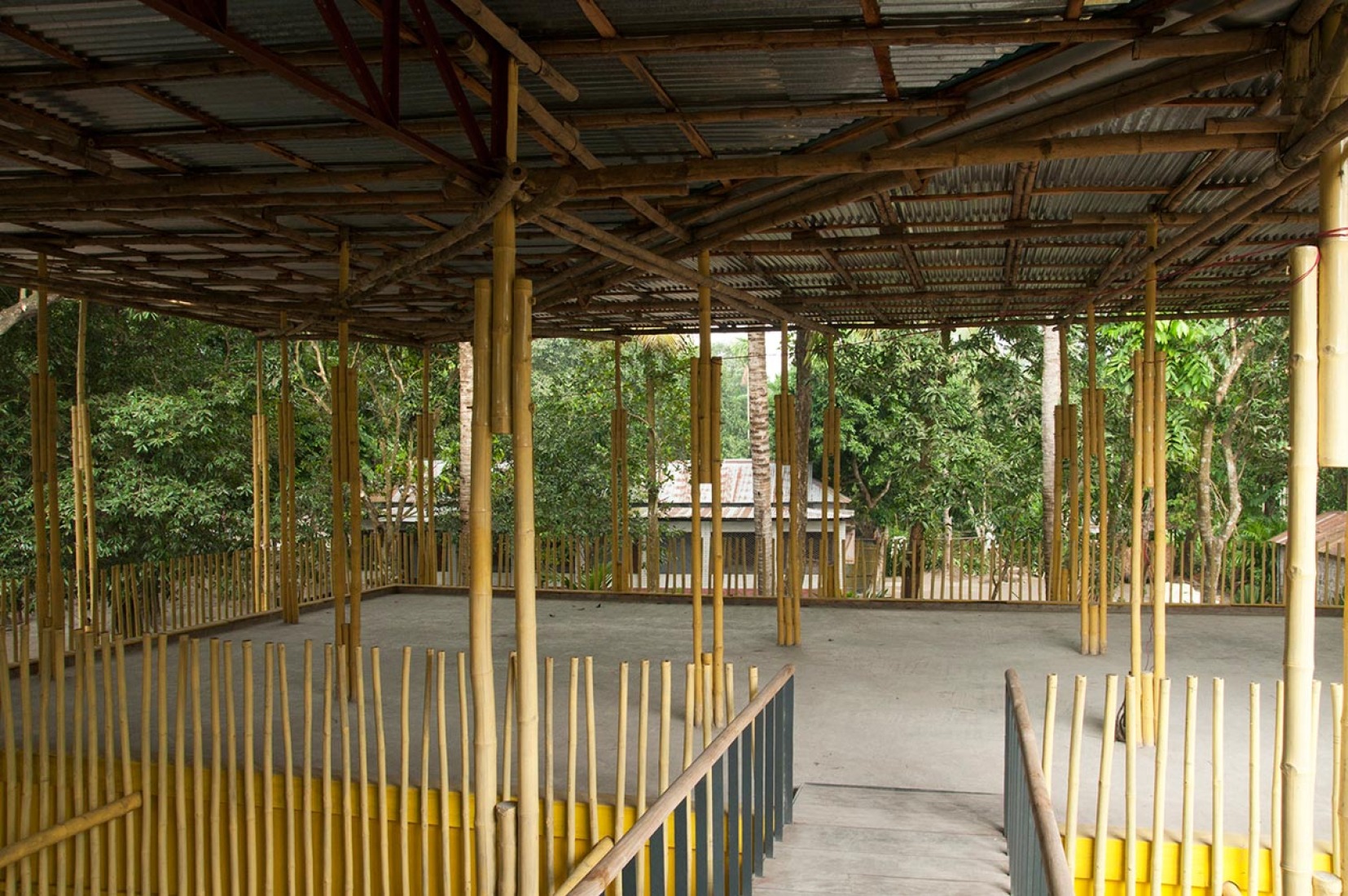 Centro Comunitario Pani en Bangladesh, por SchilderScholte architecten.