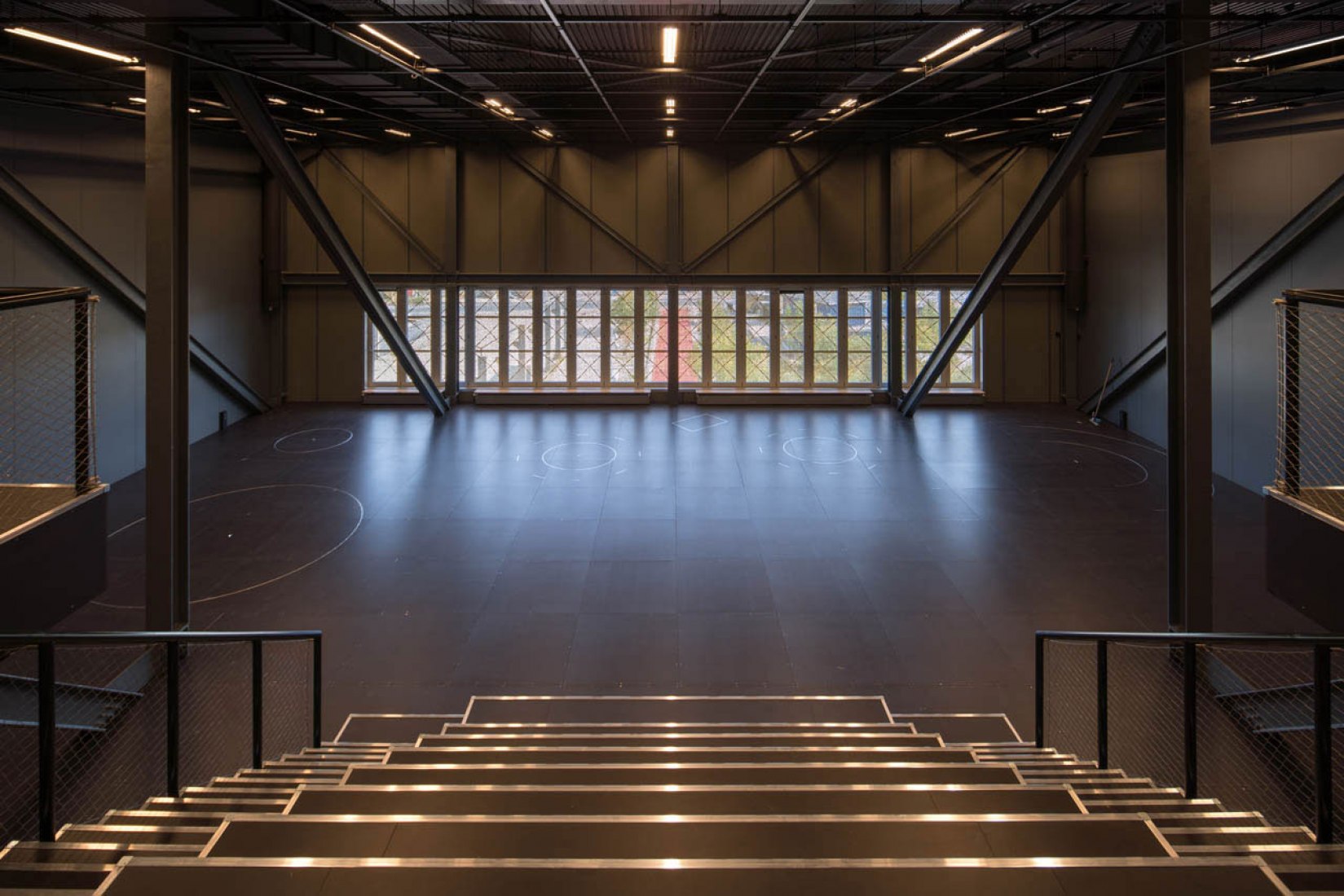 Vista interior sala de conciertos. Nuevo Museo de música Rock por COBE y MVRDV. Fotografía © Ossip.