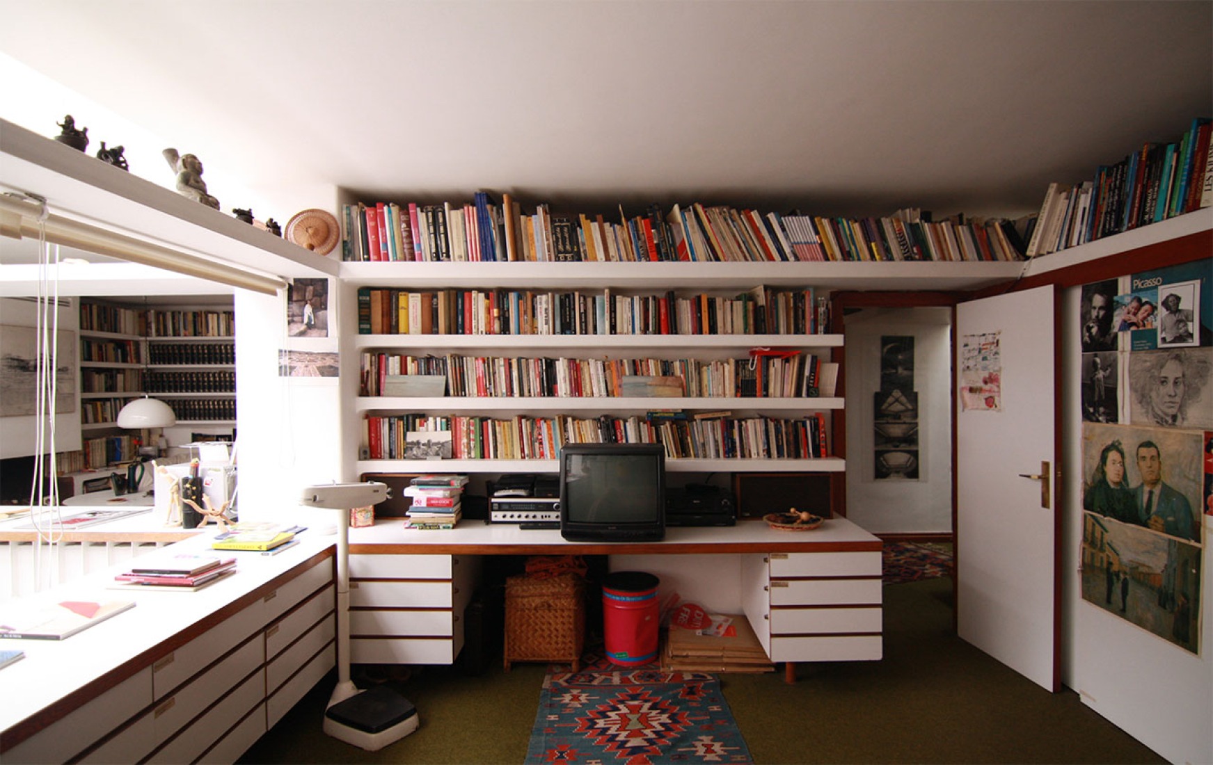 View of the bedroom. Fernando Higueras Foundation. Photograph © Leonor Martín /METALOCUS.