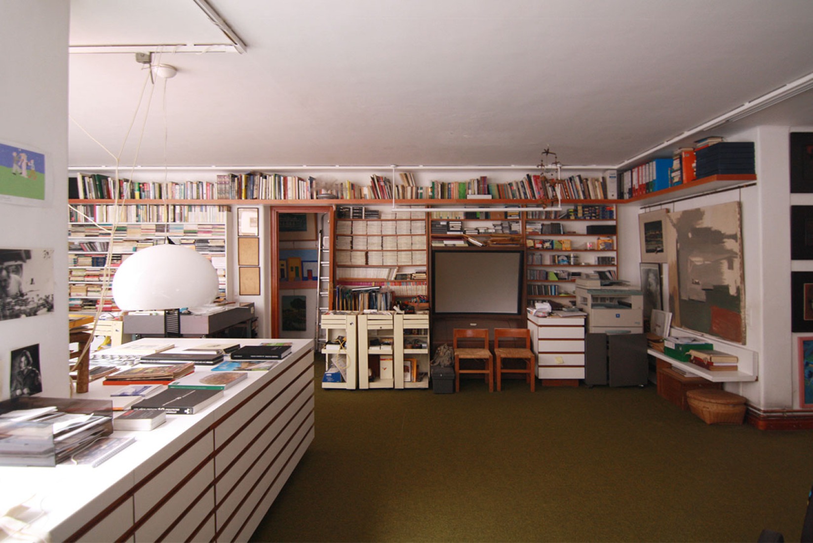 View of the second basement. Fernando Higueras Foundation. Photograph © Leonor Martín /METALOCUS.